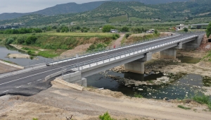 Gediz’in iki yakası bir araya geldi