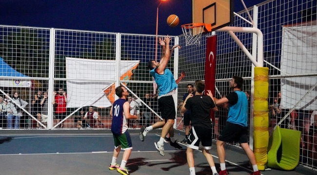 Gaziemir Streetball Turnuvası nefes kesti
