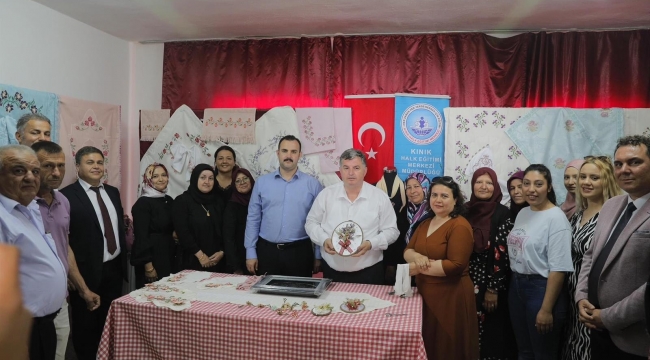 Kınık’ta Halk Eğitim Kursları Sergisi Ve Kermes Düzenlendi