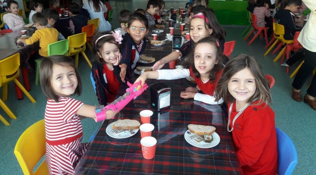 DAYANIŞMA SAHNESİ KONSERİ, 50'DEN FAZLA ÇOCUĞA 