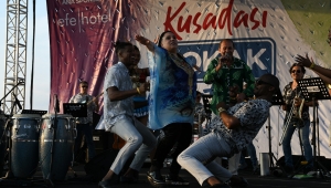 KUŞADASI’NI SOKAK FESTİVALİ COŞKUSU SARDI