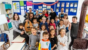 Çocukların Ve Gençlerin Hayatında Müzikle Fark Yaratıyor Onur Kahvecioğlu