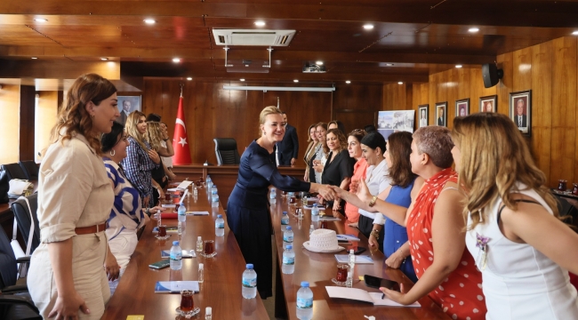 DEÜ, İş Dünyasının Başarılı Kadınlarını Konuk Etti
