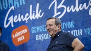  Gençler sordu, Başkan Batur yanıtladı