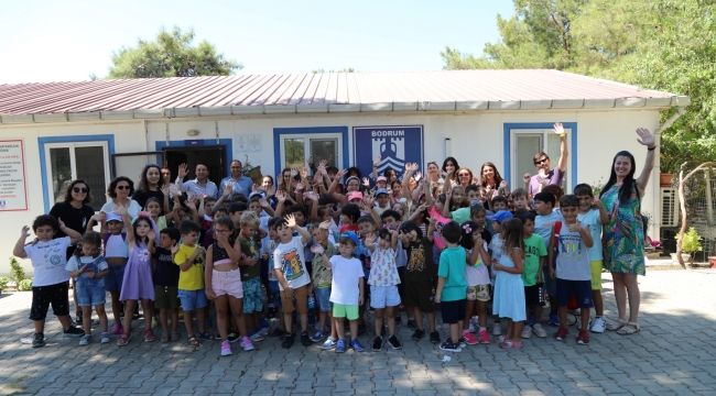 Öğrencilerden Sokak Hayvanlarına Ziyaret