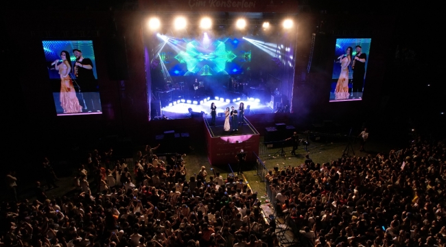 Çim Konserleri’nde Simge’yle muhteşem gala 