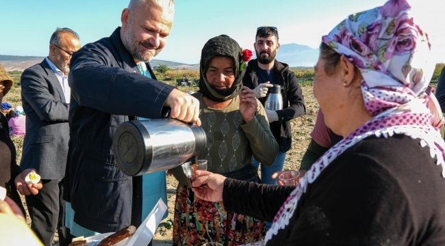 MENEMEN'DE TARLADAN SOFRAYA BİRLİK RÜZGARI