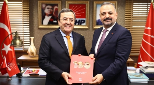Abdül Batur İzmir Büyükşehir Belediye Başkanlığı İçin Aday Adaylığını Açıkladı