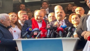 Buğra Gökce, İzmir Büyükşehir Belediye Başkan aday adaylığını ilan etti