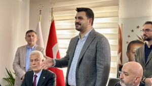 Eyyüp Kadir İnan:İzmir’in bugününü ve geleceğini çaldın!