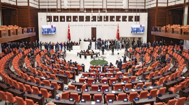 TBMM'de grup sayısı 1 eksildi