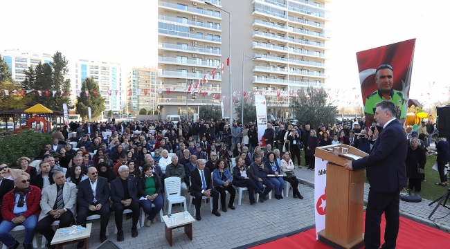 Bayraklı'da 21 yeni, revize edilen 68 park açıldı