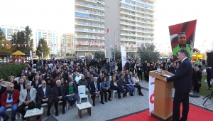 Bayraklı'da 21 yeni, revize edilen 68 park açıldı
