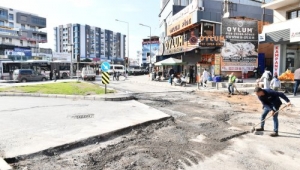 Çiğli Belediyesi asfalt çalışmalarında hız kesmiyor