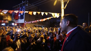 Doğduğu mahallede miting gibi buluşma