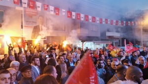 Soğukkuyu'da seçim ofisi açılışı mini mitinge dönüştü!