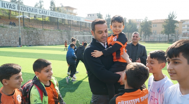 Onur Emrah Yıldız; “Ruhlar amatör ama hepsi birer yıldız!”