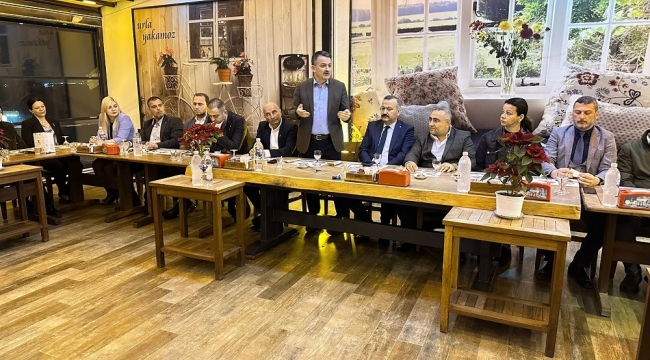 Urla Belediye Başkan adayı Bakırlı muhtarlara projelerini anlattı