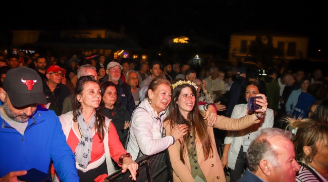 13. Alaçatı Ot Festivali’nde Ayhan Sicimoğlu rüzgarı