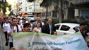 Bornova’da Halk Dansları Festivali