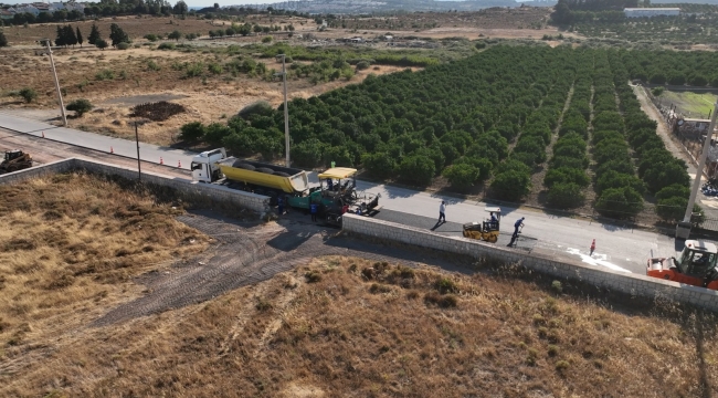 İzmir’de bayramda da yol çalışmaları hız kesmedi