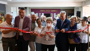 55. Yıl coşkusunu Bornova'da kutladı