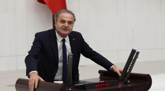 EMEP’ten bütçe tepkisi: Grev yasağı kararını kürsüde yırttı