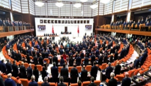 Konuma da vergi: İktidarın önerisi yasalaşırsa yer bildiren şirket ve esnaf yıllık ücret ödeyecek