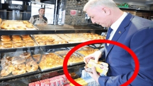 Ticaret Bakanı muzlu süt alarak boykotu deldi
