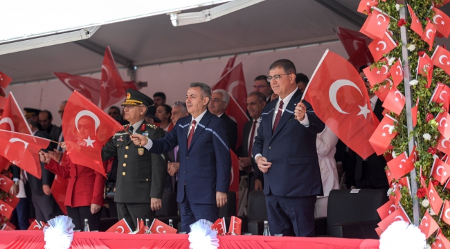 19 Mayıs coşkusu İzmir’i sardı