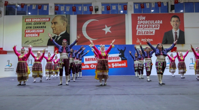 Bayraklı'da halk dansları gösterisi nefes kesti