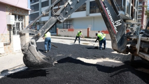 Bayraklı'da asfaltlama seferberliği 24 mahallede çalışmalar başladı