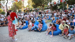 Bayraklı Sokak Festivali’nde çocuklar doyasıya eğlendi