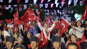 Cumhuriyet'in 102. Yılı Bayraklı'da Coşkuyla Kutlandı