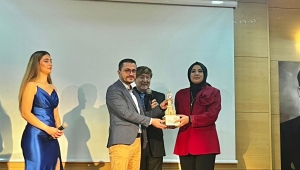 İzmir Ve Bayraklı'nın Yardımsever İsmine anlamlı Ödül