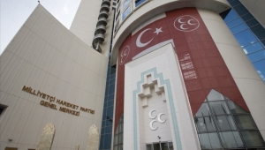 Rakı masasında sela okutmuştu! MHP'den ihraç edildi