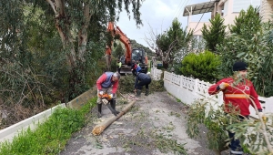 Menderes Belediyesi’nden Vatandaşa Temizlik Desteği
