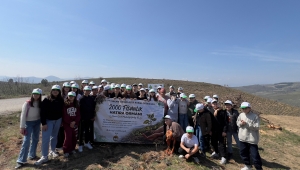 Kaymakam Özgür Azer Kurak Ortaokulu'ndan Doğaya 2000 Fidanlık Katkı