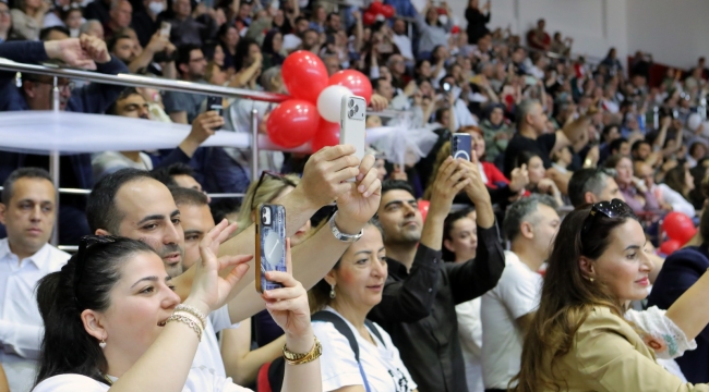 Bayraklı’da 23 Nisan Programları Çocukların Yoğun Katılımıyla Devam Ediyor