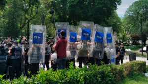 Açlık grevindeki 14 öğretmen gözaltına alınmasına tepki: 'MHP'li vekiller nerede?'