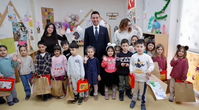 Bayraklı’da Eğitime Anaokulundan Üniversiteye Kadar Destek