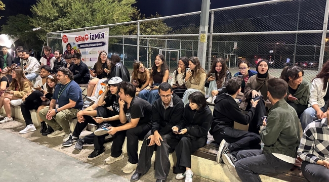 Gençlik Şenliği, gençlerin enerjisini İzmir’e yayıyor