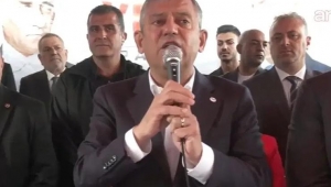 Özgür Özel'den, Erdoğan'a 'fon vurgunu' göndermesi: 'Sen bizde 2 kuruş bulamadın, biz senin Bakanında 2 milyar lirayı ispatladık!'