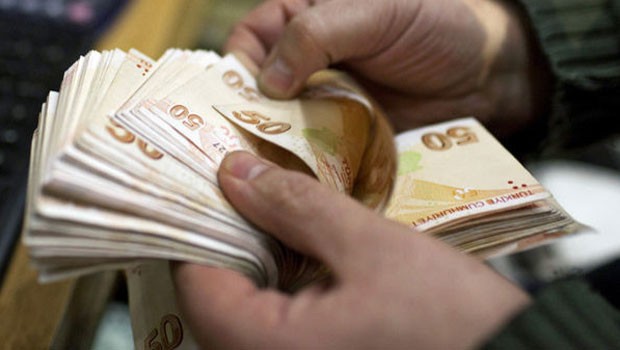 Emeklilik bekleyen binlerce kamu çalışanına kötü haber
