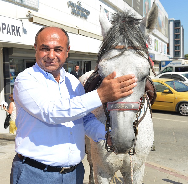 Çiğli’de Pazar günü Rahvan at yarışları heyecanı