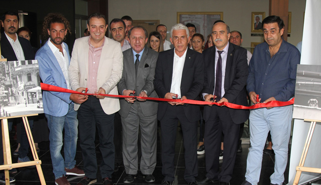 'Mülteci Hayatlar' İkinci Sergisi Gaziemir'de Açıldı