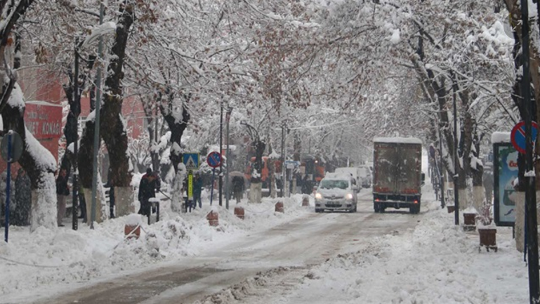 TRAFİK FELÇ OLDU