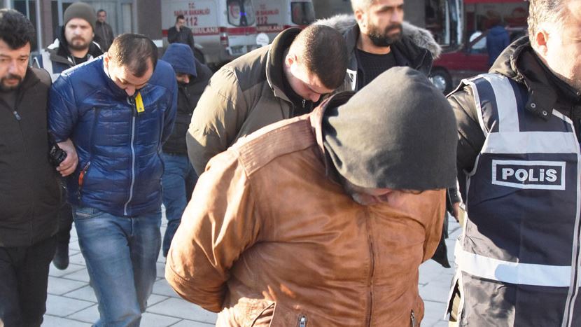 Türkiye’de çaldıklarıyla Gürcistan'da benzin istasyonu açtılar!