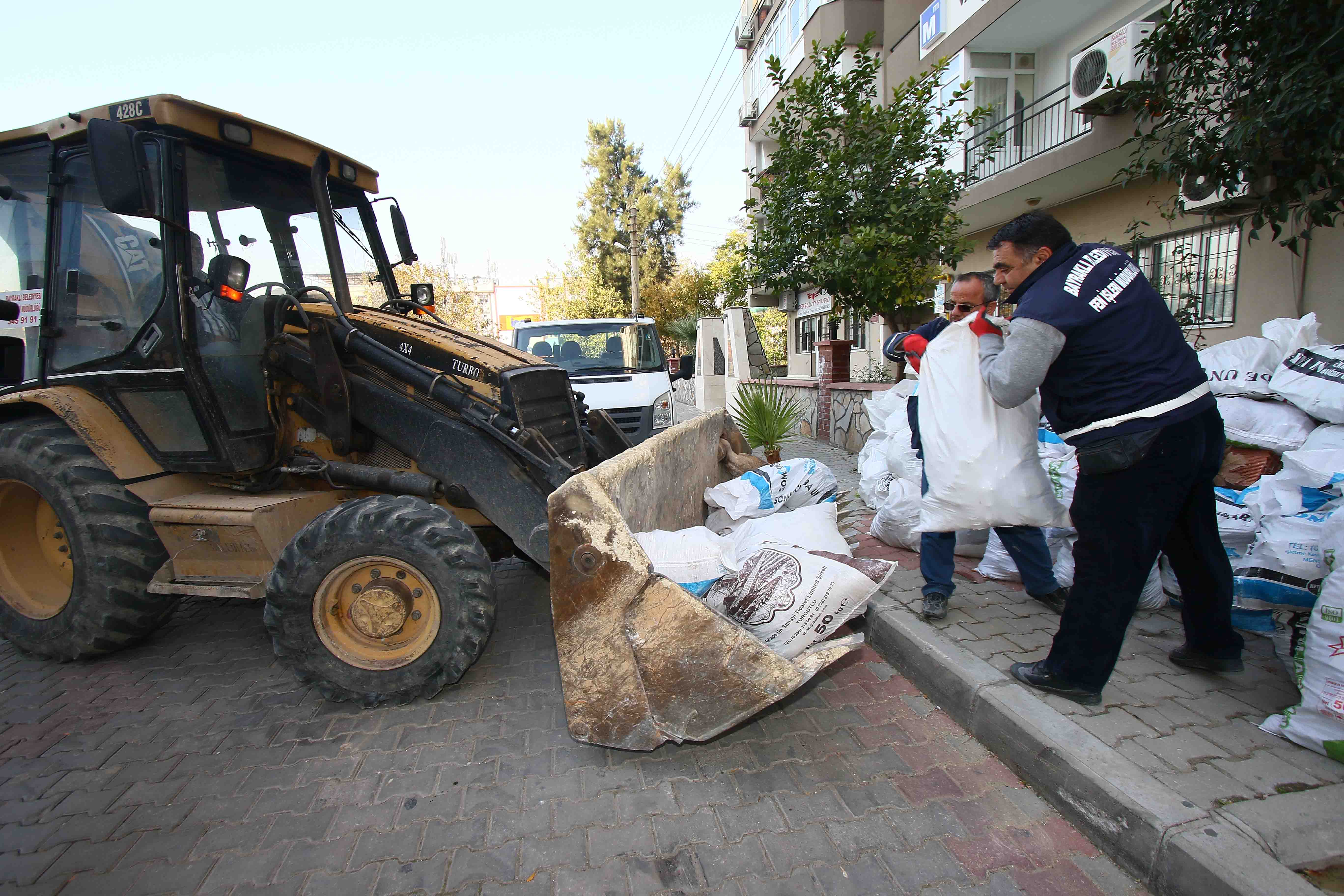 Vatandaş istedi Bayraklı Belediyesi harekete geçti
