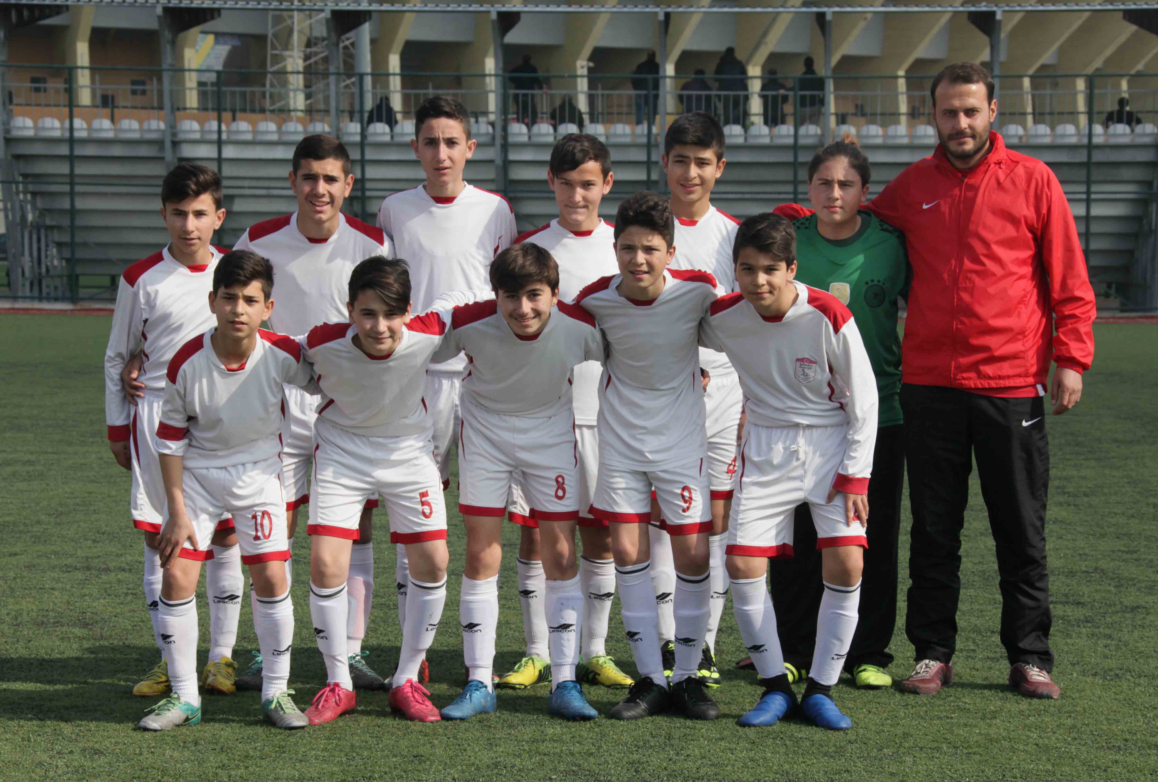 Bayraklı Belediyespor finalde!